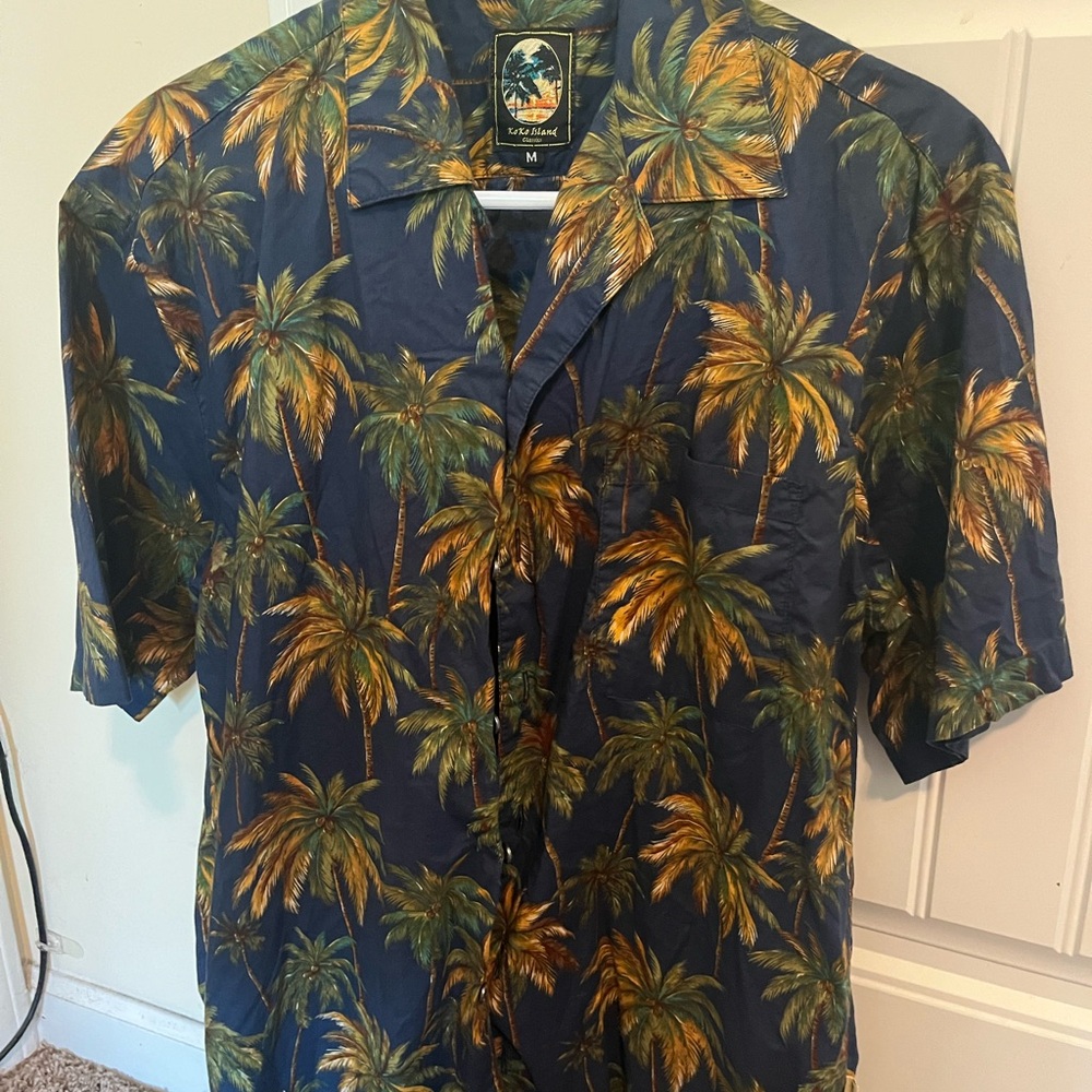 Casual Blue and Green Button Down Shirt with Tropical Flair